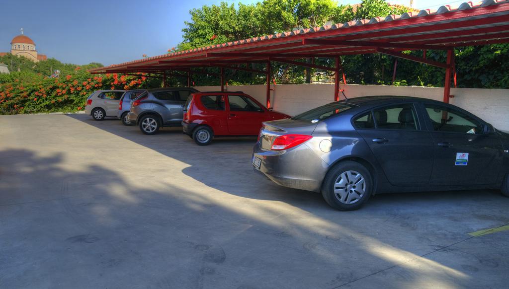 Hotel Taxiarhis Loutrá Killínis Exterior foto